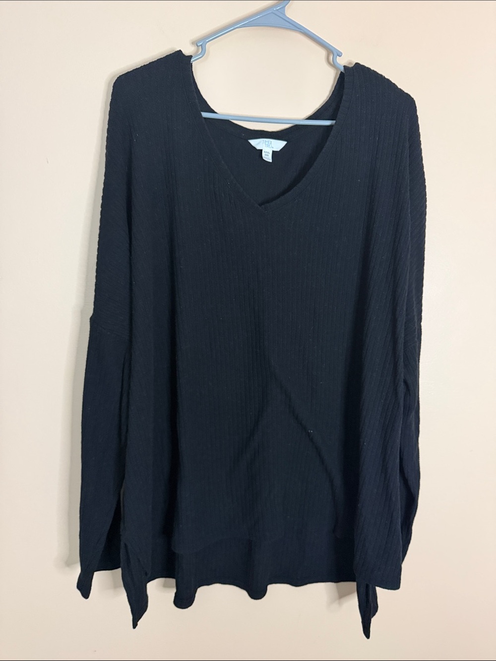 Time and Tru Black Ribbed V-Neck Sweater